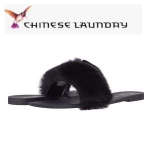 CHINESE Laundry Flats
